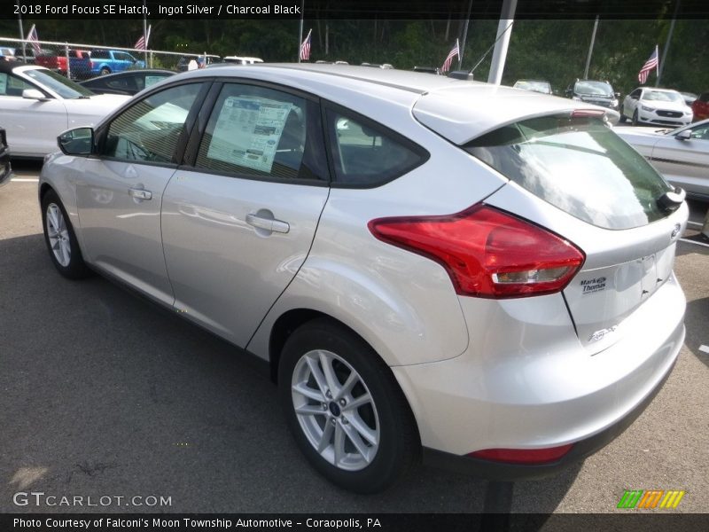 Ingot Silver / Charcoal Black 2018 Ford Focus SE Hatch