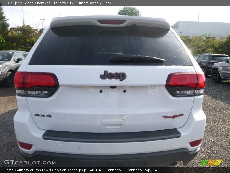 Bright White / Black 2019 Jeep Grand Cherokee Trailhawk 4x4