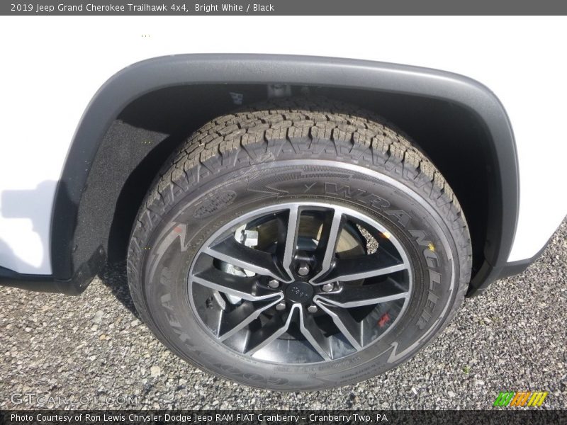 Bright White / Black 2019 Jeep Grand Cherokee Trailhawk 4x4