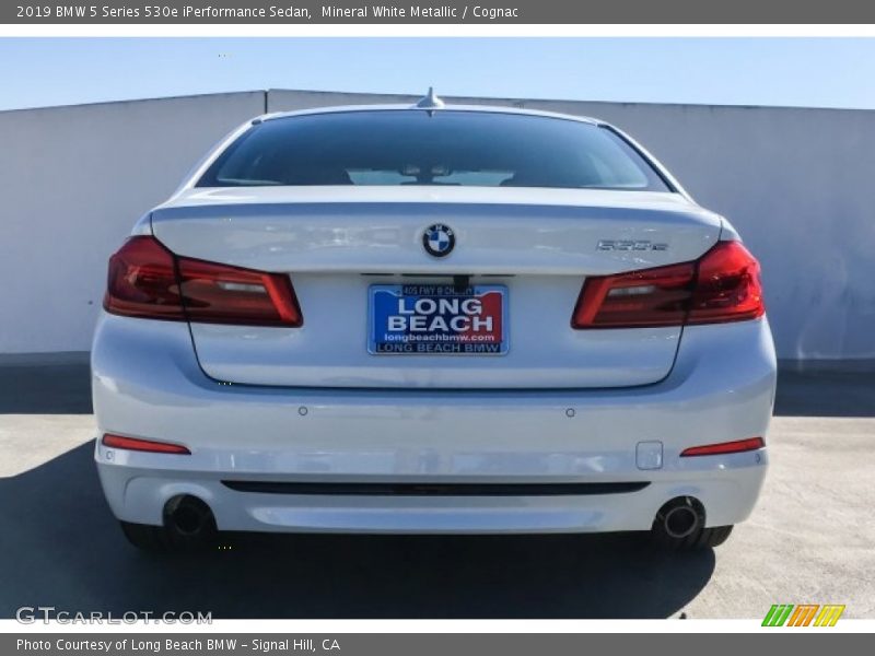 Mineral White Metallic / Cognac 2019 BMW 5 Series 530e iPerformance Sedan