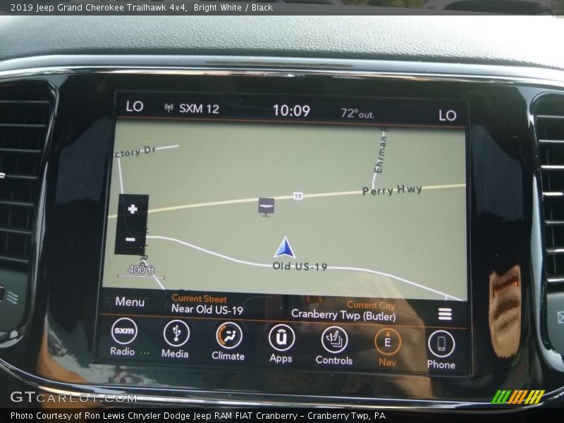 Navigation of 2019 Grand Cherokee Trailhawk 4x4