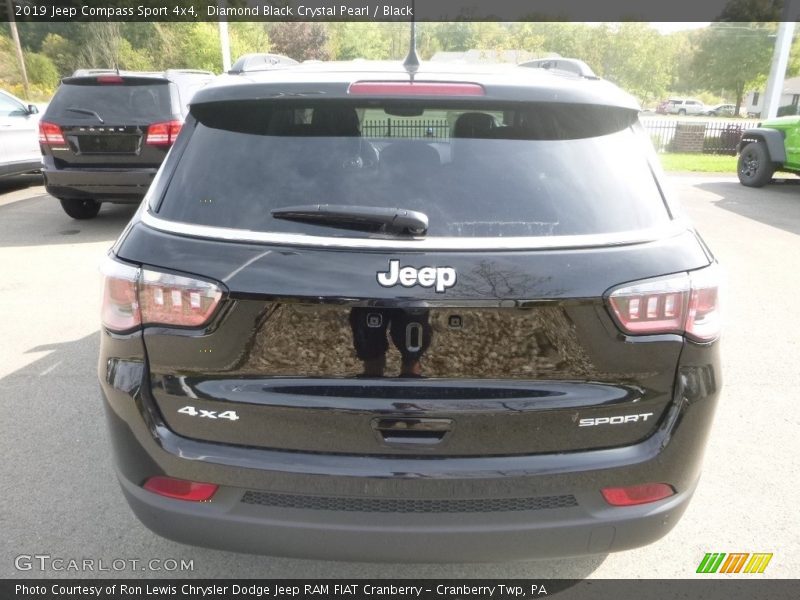 Diamond Black Crystal Pearl / Black 2019 Jeep Compass Sport 4x4