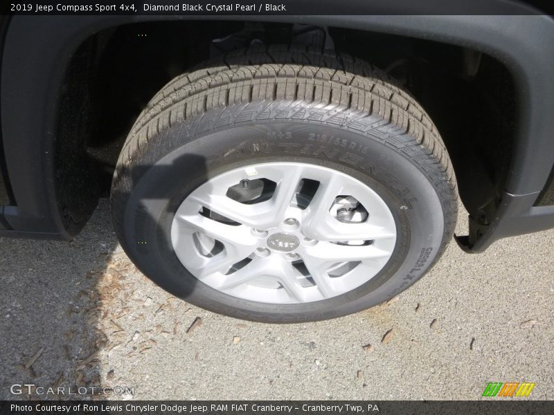 Diamond Black Crystal Pearl / Black 2019 Jeep Compass Sport 4x4