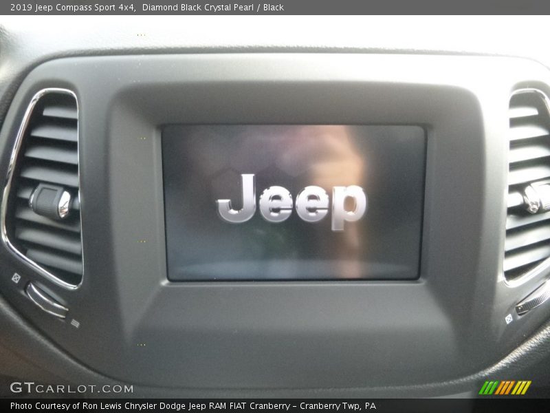 Diamond Black Crystal Pearl / Black 2019 Jeep Compass Sport 4x4