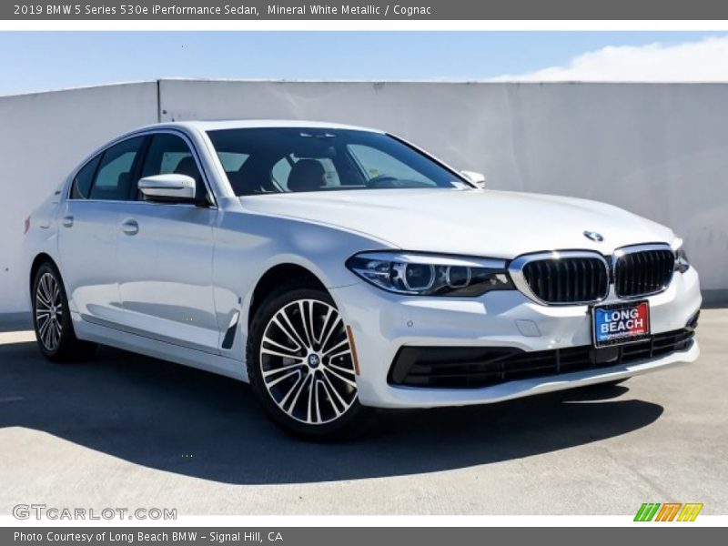 Mineral White Metallic / Cognac 2019 BMW 5 Series 530e iPerformance Sedan
