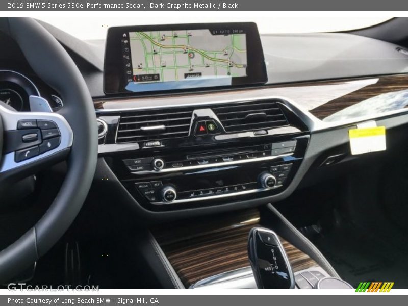 Dark Graphite Metallic / Black 2019 BMW 5 Series 530e iPerformance Sedan