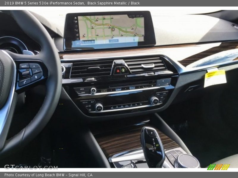 Black Sapphire Metallic / Black 2019 BMW 5 Series 530e iPerformance Sedan