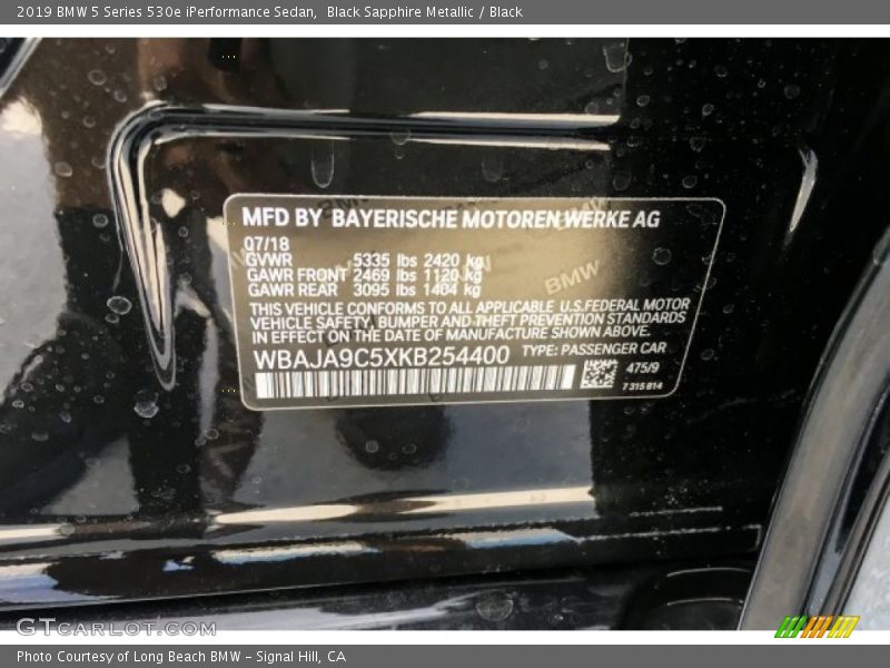 Black Sapphire Metallic / Black 2019 BMW 5 Series 530e iPerformance Sedan