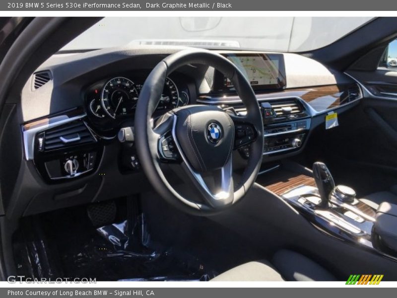 Dark Graphite Metallic / Black 2019 BMW 5 Series 530e iPerformance Sedan