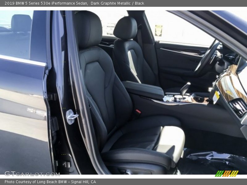 Dark Graphite Metallic / Black 2019 BMW 5 Series 530e iPerformance Sedan