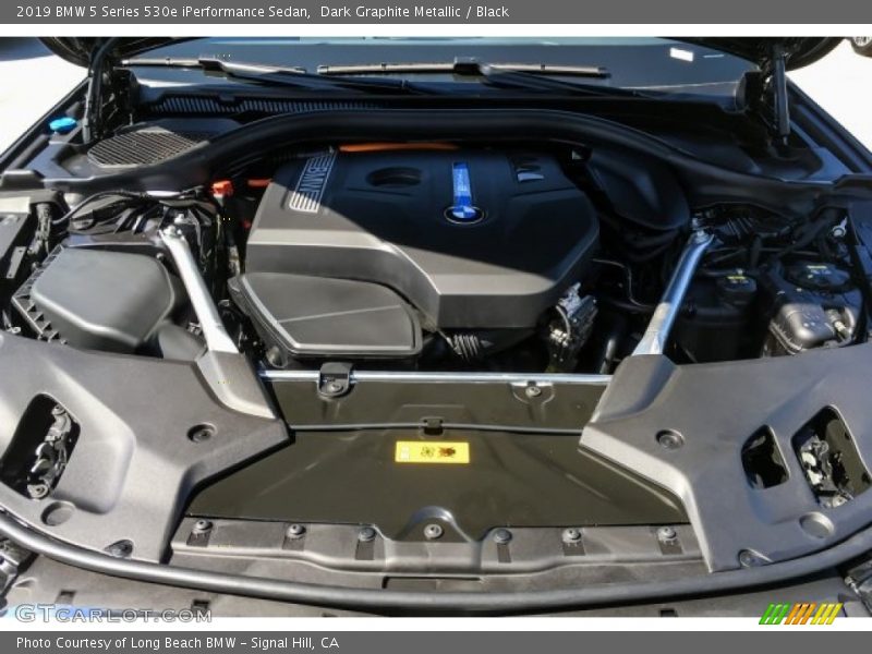 Dark Graphite Metallic / Black 2019 BMW 5 Series 530e iPerformance Sedan