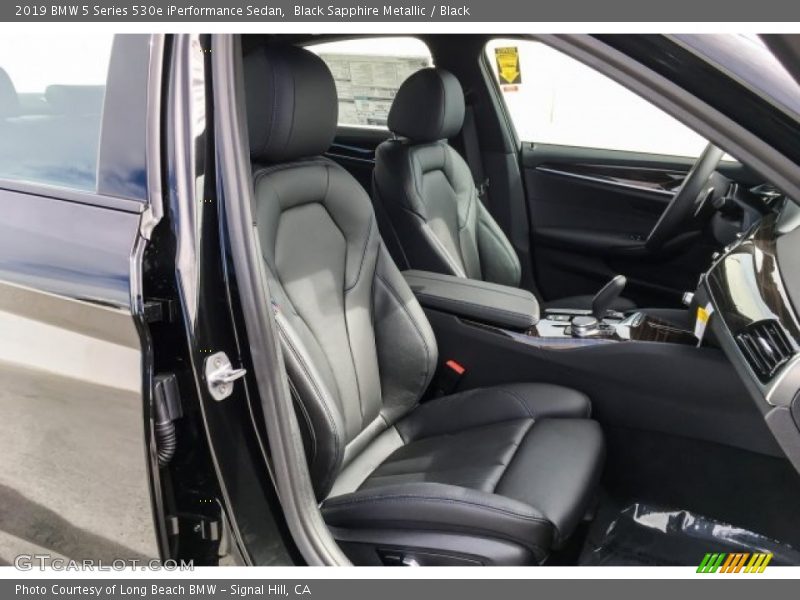 Black Sapphire Metallic / Black 2019 BMW 5 Series 530e iPerformance Sedan