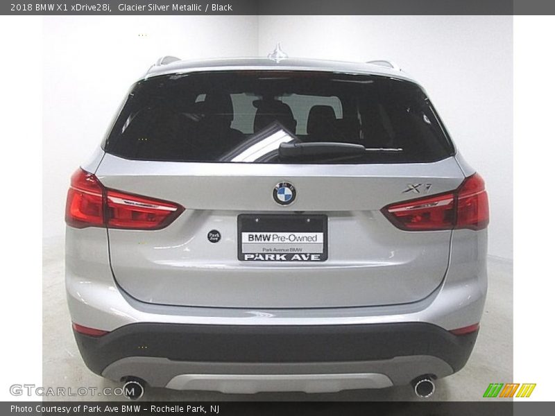 Glacier Silver Metallic / Black 2018 BMW X1 xDrive28i