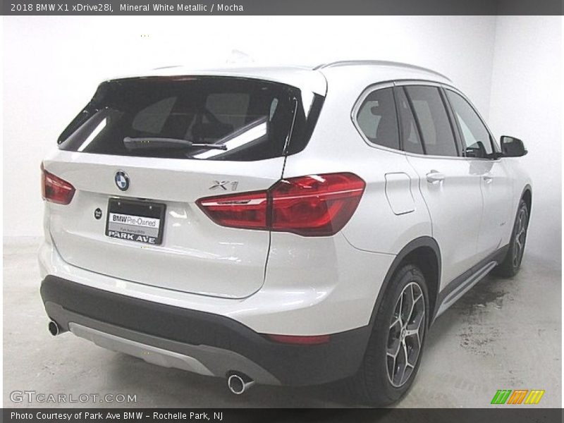 Mineral White Metallic / Mocha 2018 BMW X1 xDrive28i