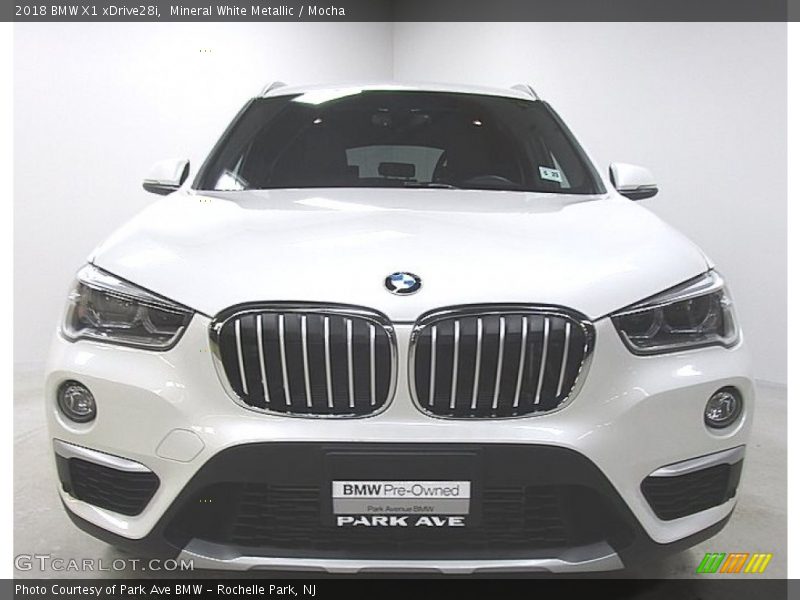 Mineral White Metallic / Mocha 2018 BMW X1 xDrive28i