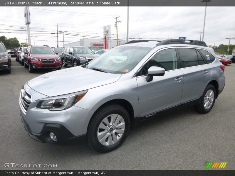 Front 3/4 View of 2019 Outback 2.5i Premium