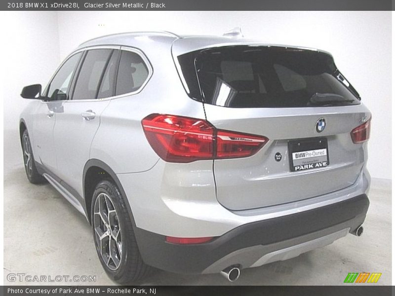 Glacier Silver Metallic / Black 2018 BMW X1 xDrive28i