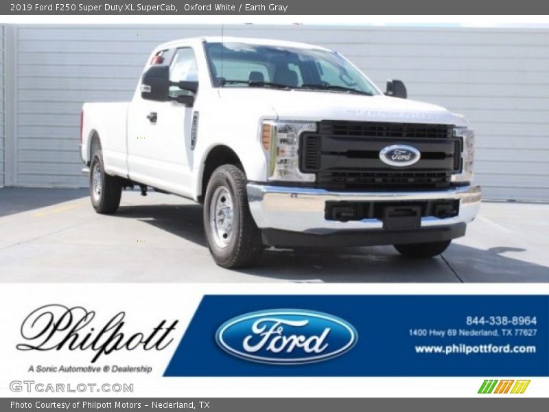 Oxford White / Earth Gray 2019 Ford F250 Super Duty XL SuperCab