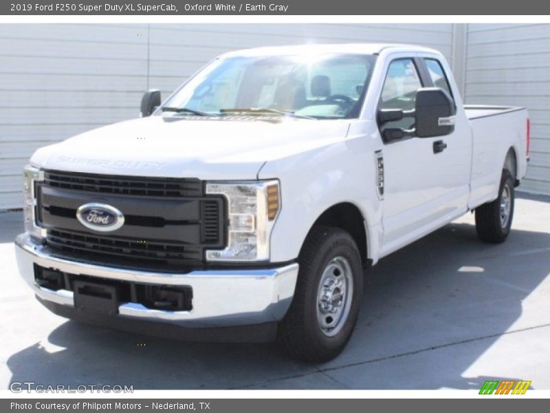 Oxford White / Earth Gray 2019 Ford F250 Super Duty XL SuperCab