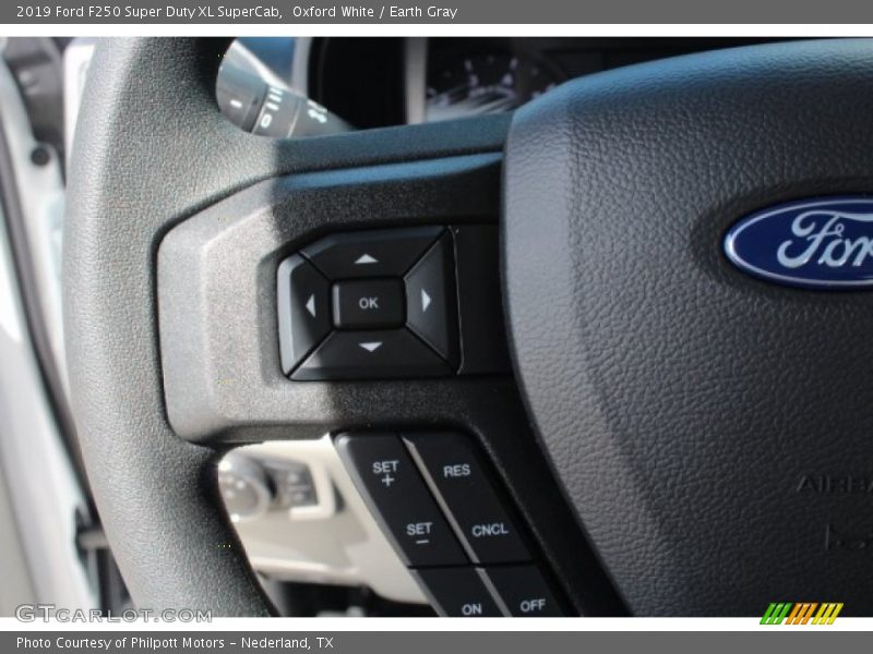 Oxford White / Earth Gray 2019 Ford F250 Super Duty XL SuperCab