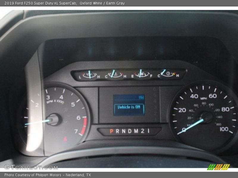 Oxford White / Earth Gray 2019 Ford F250 Super Duty XL SuperCab