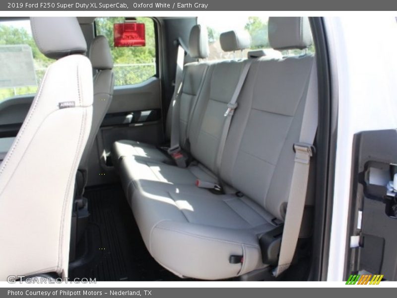 Oxford White / Earth Gray 2019 Ford F250 Super Duty XL SuperCab