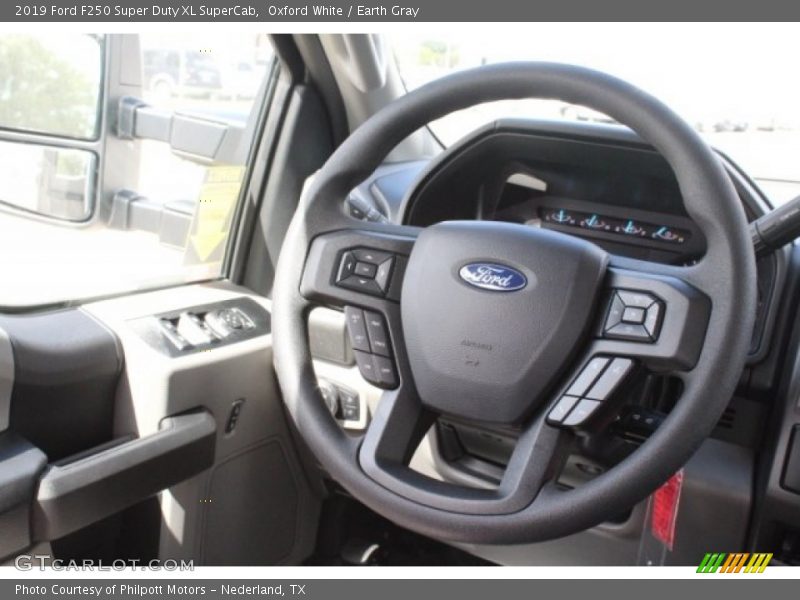 Oxford White / Earth Gray 2019 Ford F250 Super Duty XL SuperCab