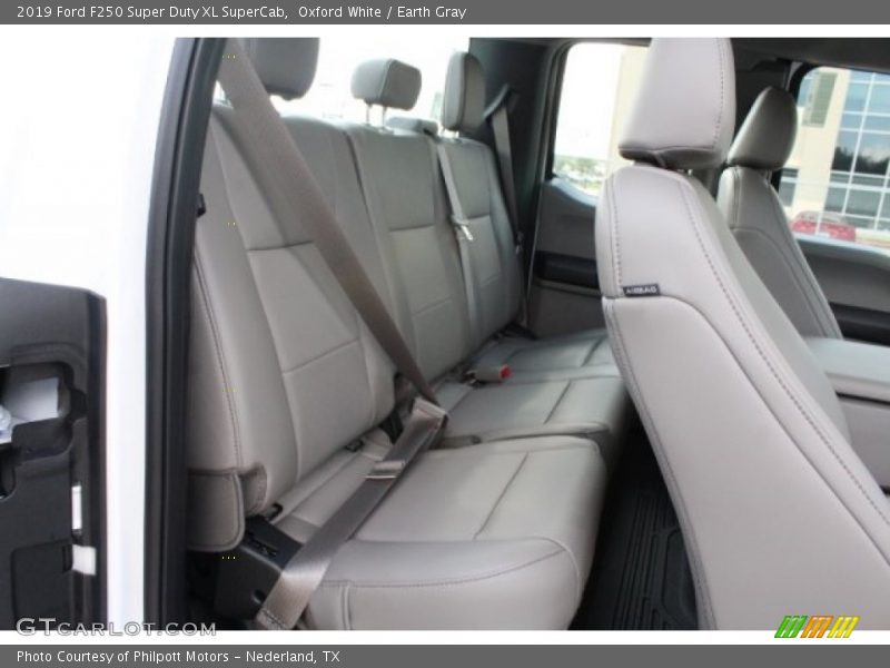 Oxford White / Earth Gray 2019 Ford F250 Super Duty XL SuperCab