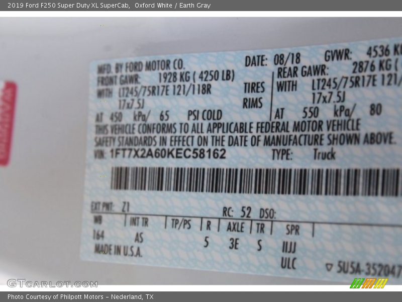 Oxford White / Earth Gray 2019 Ford F250 Super Duty XL SuperCab