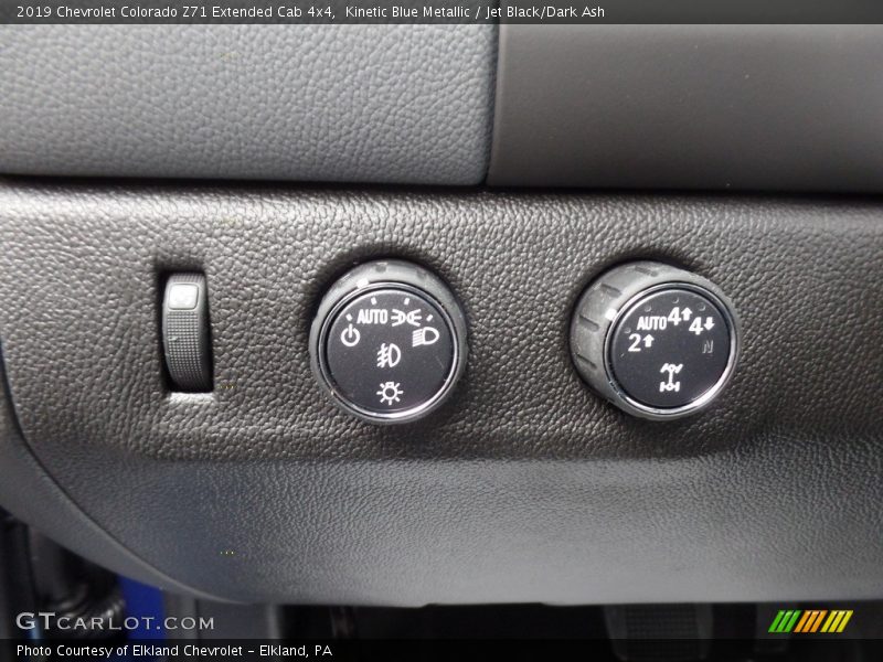 Controls of 2019 Colorado Z71 Extended Cab 4x4