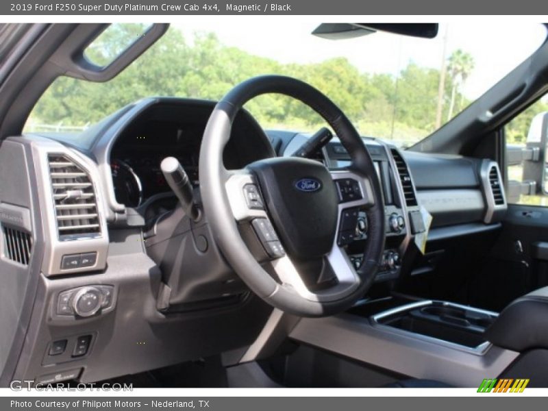 Magnetic / Black 2019 Ford F250 Super Duty Platinum Crew Cab 4x4