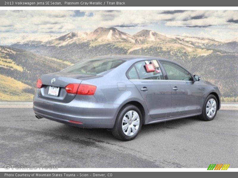 Platinum Gray Metallic / Titan Black 2013 Volkswagen Jetta SE Sedan