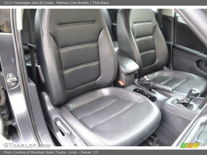Platinum Gray Metallic / Titan Black 2013 Volkswagen Jetta SE Sedan