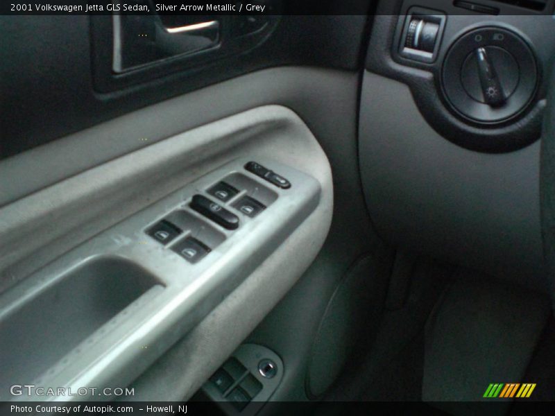 Silver Arrow Metallic / Grey 2001 Volkswagen Jetta GLS Sedan