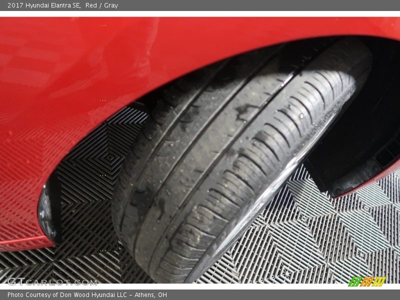 Red / Gray 2017 Hyundai Elantra SE