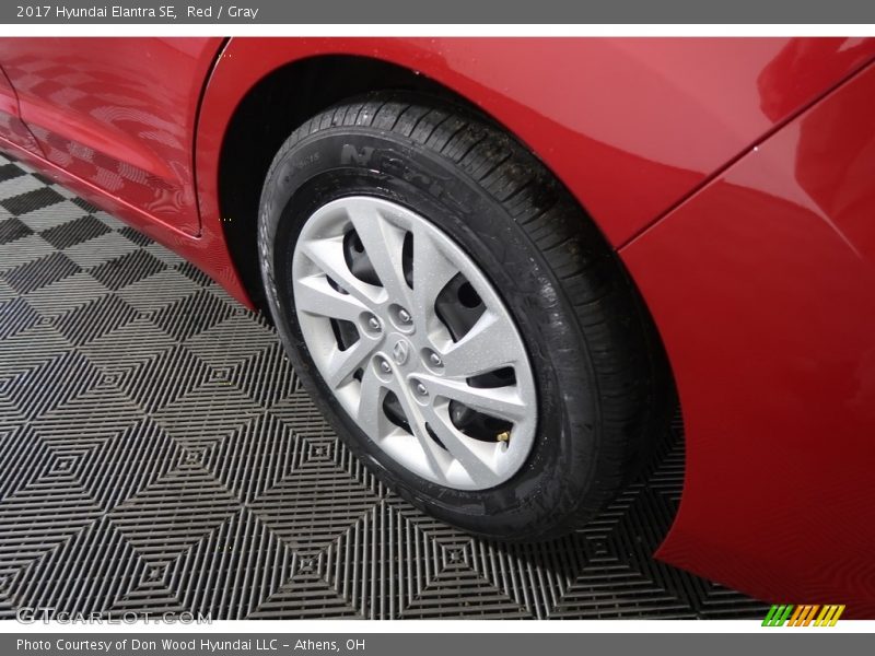 Red / Gray 2017 Hyundai Elantra SE