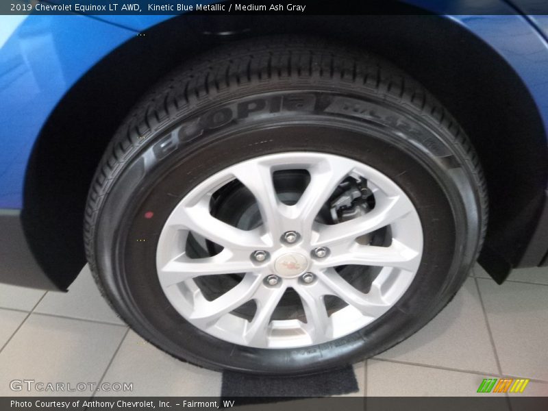 Kinetic Blue Metallic / Medium Ash Gray 2019 Chevrolet Equinox LT AWD