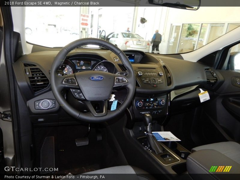 Magnetic / Charcoal Black 2018 Ford Escape SE 4WD