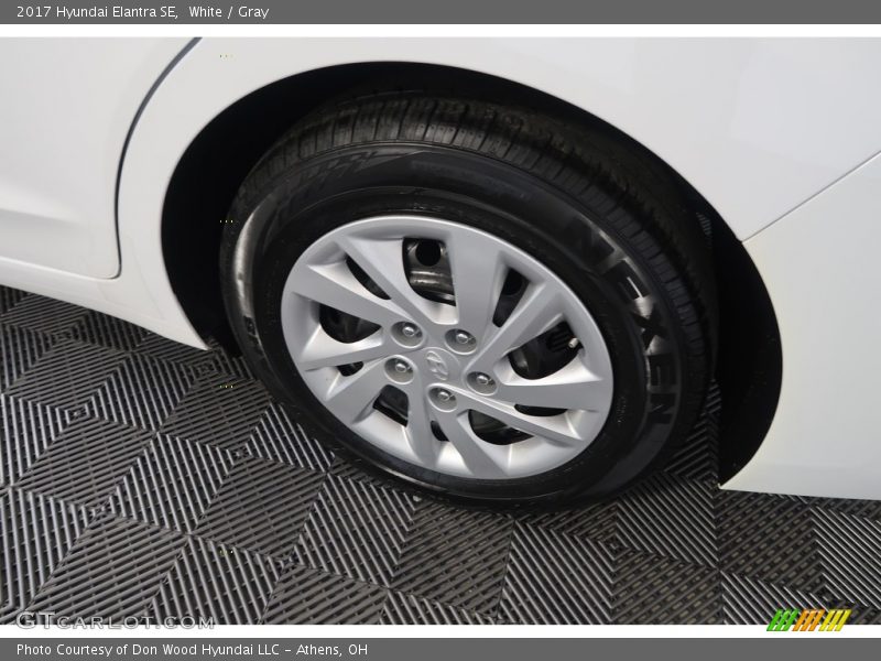 White / Gray 2017 Hyundai Elantra SE
