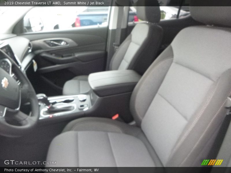 Summit White / Jet Black 2019 Chevrolet Traverse LT AWD