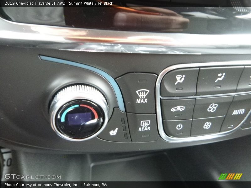 Summit White / Jet Black 2019 Chevrolet Traverse LT AWD