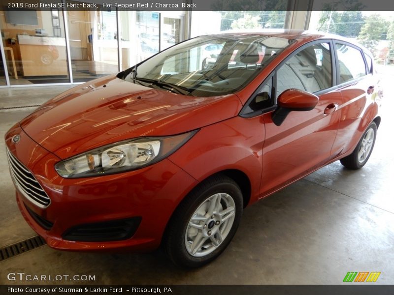 Hot Pepper Red / Charcoal Black 2018 Ford Fiesta SE Hatchback