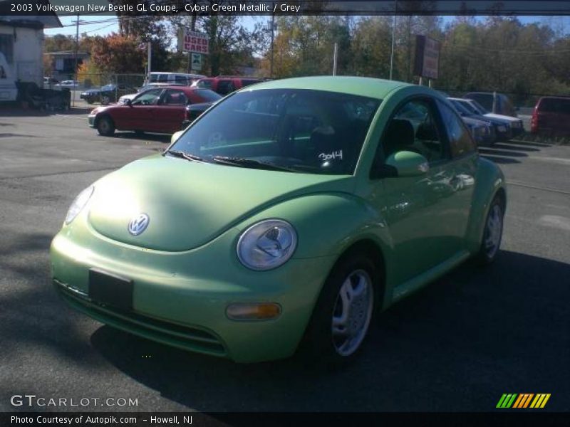 Cyber Green Metallic / Grey 2003 Volkswagen New Beetle GL Coupe