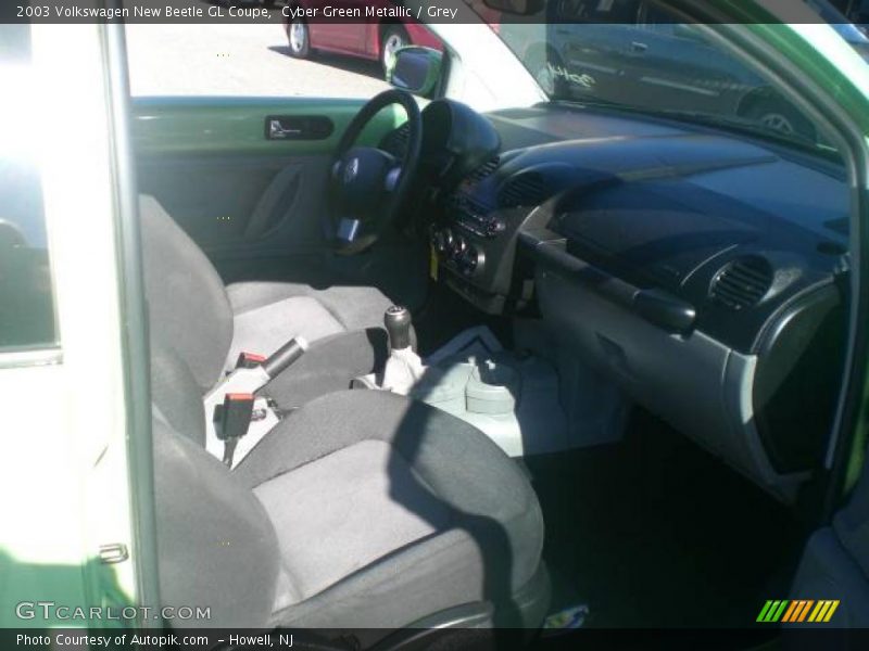 Cyber Green Metallic / Grey 2003 Volkswagen New Beetle GL Coupe