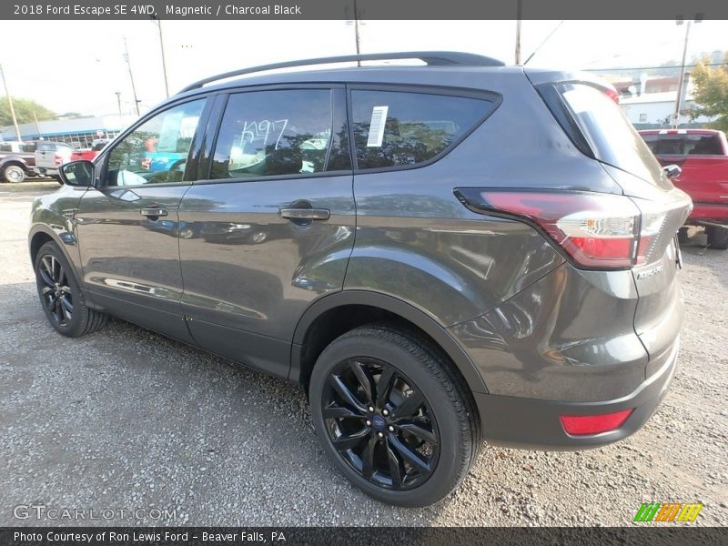 Magnetic / Charcoal Black 2018 Ford Escape SE 4WD