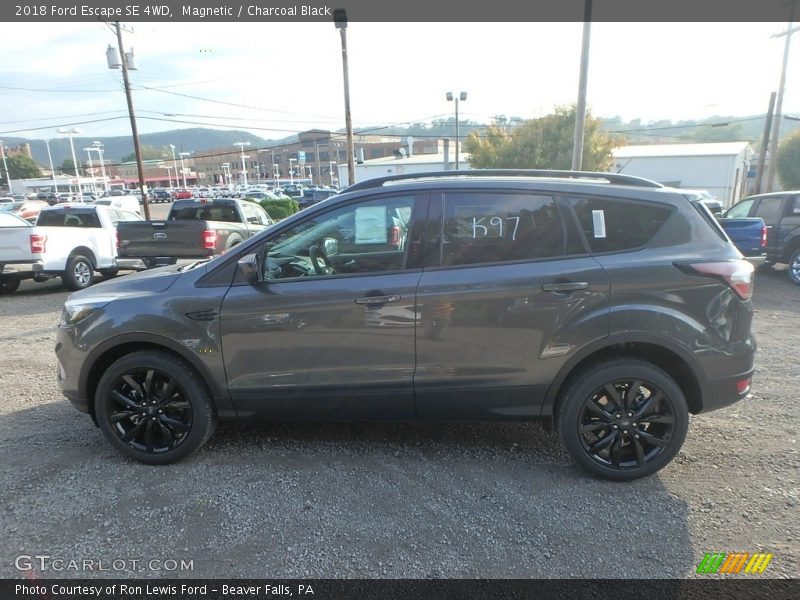 Magnetic / Charcoal Black 2018 Ford Escape SE 4WD