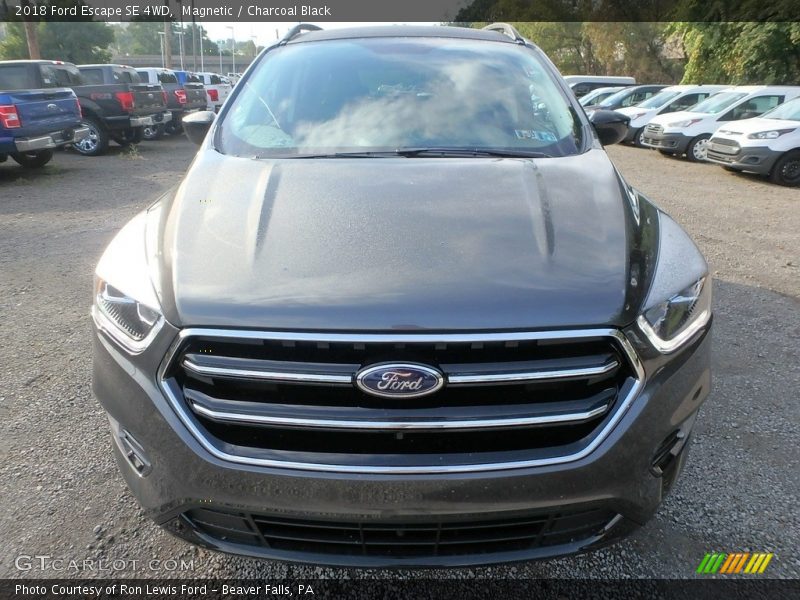 Magnetic / Charcoal Black 2018 Ford Escape SE 4WD