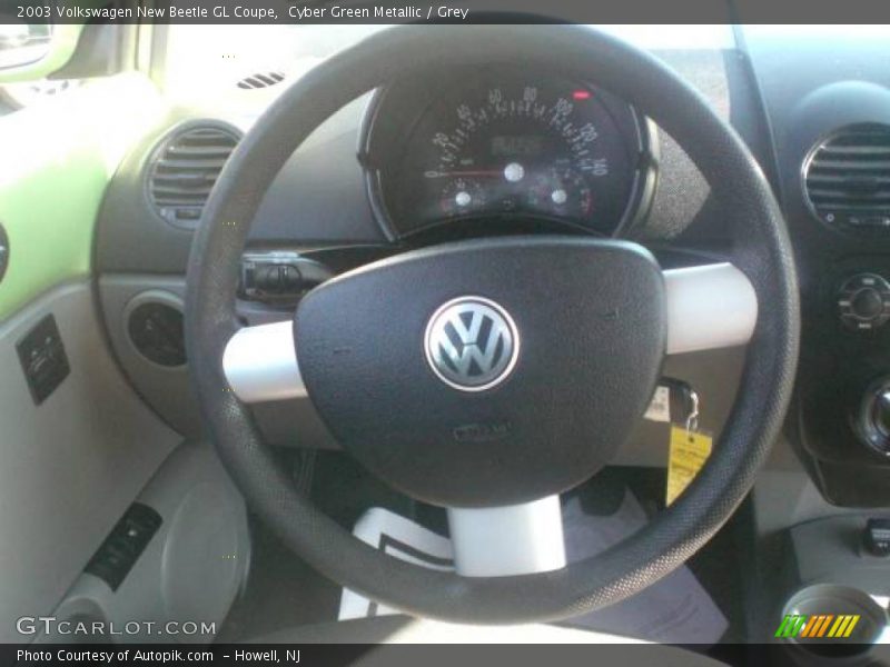 Cyber Green Metallic / Grey 2003 Volkswagen New Beetle GL Coupe