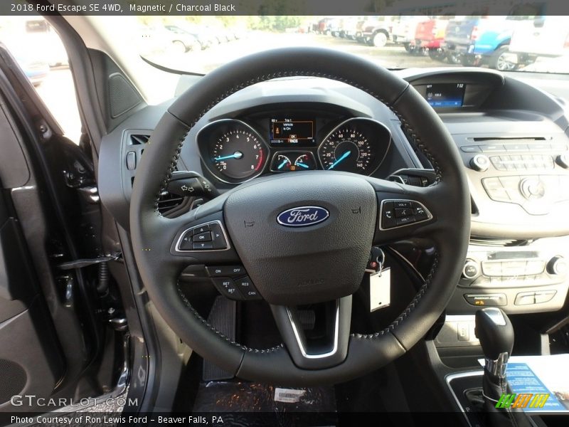 Magnetic / Charcoal Black 2018 Ford Escape SE 4WD