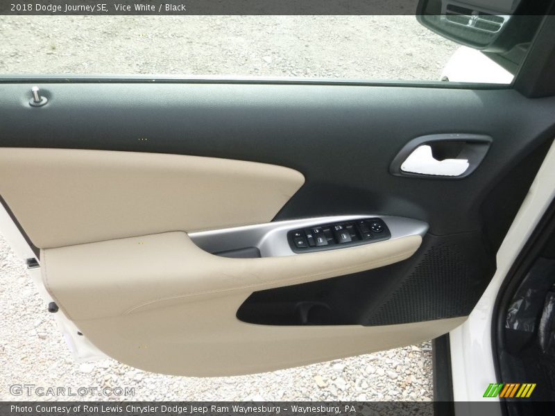 Vice White / Black 2018 Dodge Journey SE
